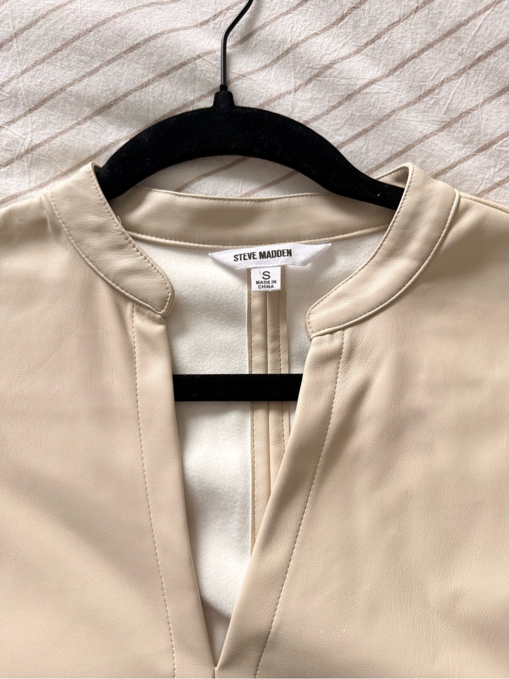 Steve Madden Cream Puff Sleeve V-Neck Blouse - Picture 3 of 3